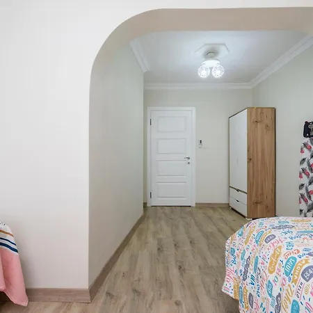 Steps Away From Historical Apartment Bursa