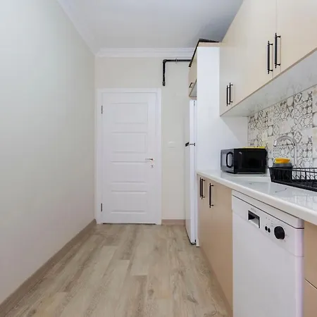 Apartman Steps Away From Historical